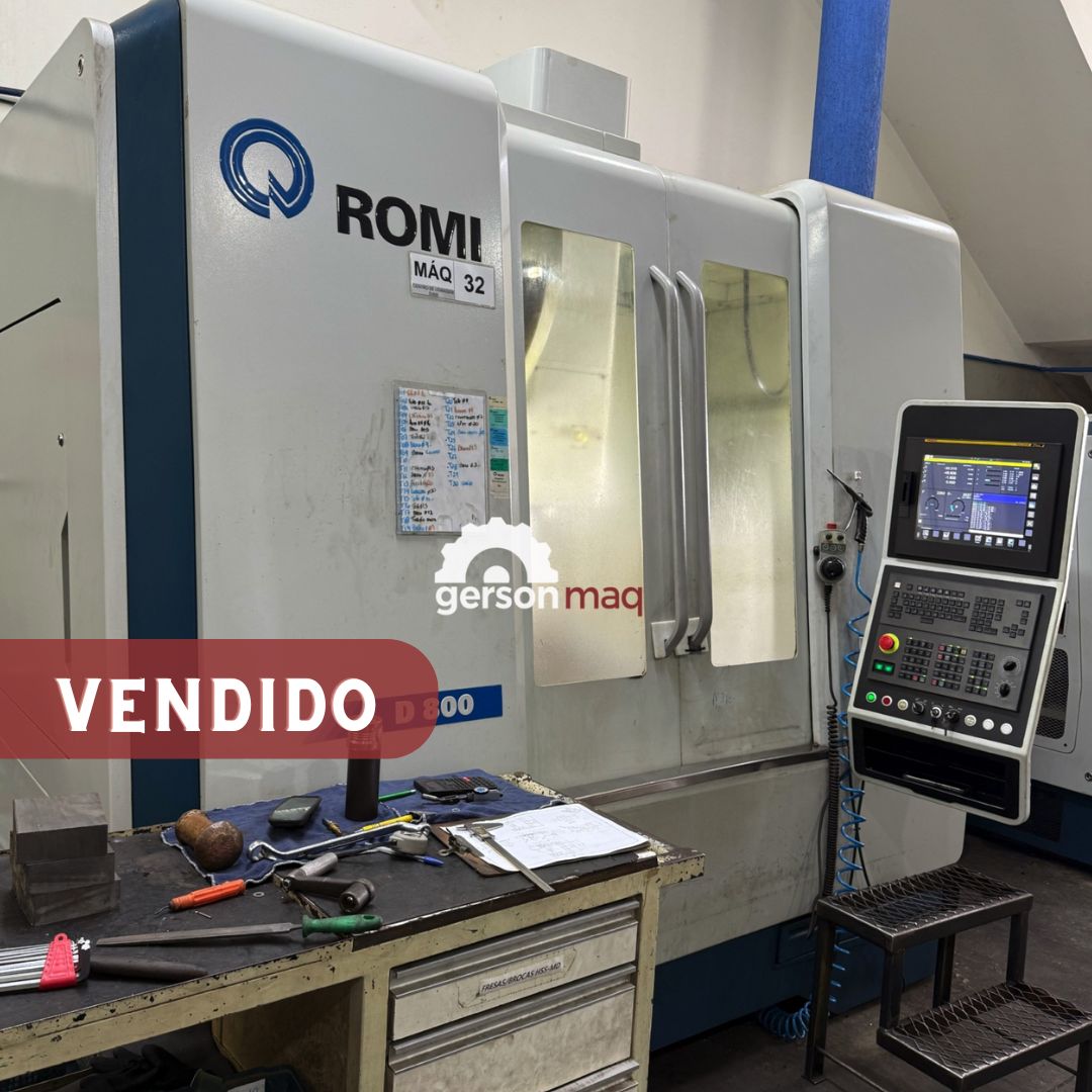 CENTRO DE USINAGEM ROMI D800 - ANO 2022 - 3.9 MIL HORAS DE USO